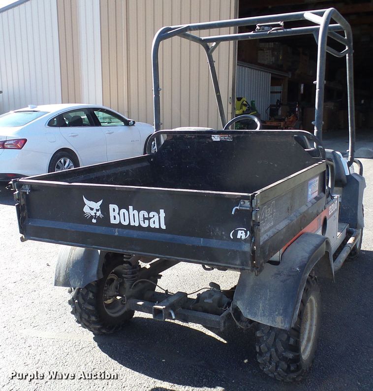 image for item DG5555 2005 Bobcat 2200D utility vehicle