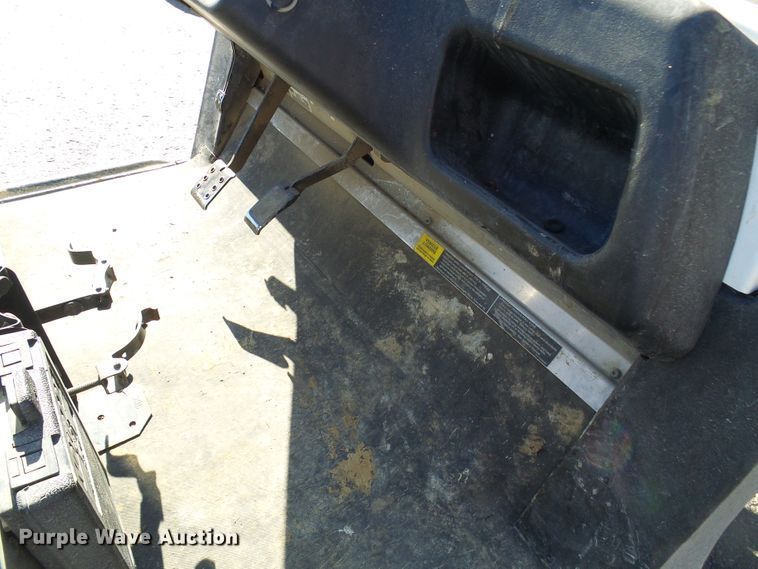 image for item DG5555 2005 Bobcat 2200D utility vehicle