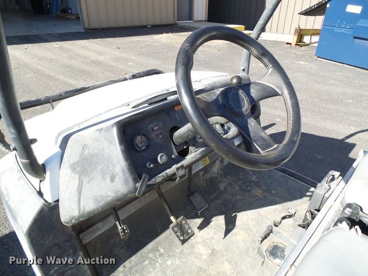 image for item DG5555 2005 Bobcat 2200D utility vehicle