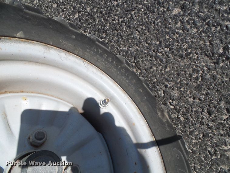 image for item DG5555 2005 Bobcat 2200D utility vehicle