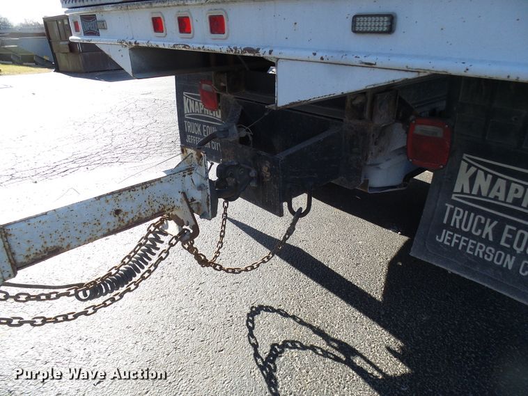 image for item DG5557 2001 Ford F450 chipper truck