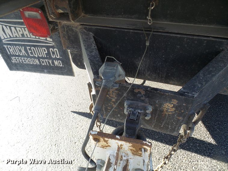 image for item DG5557 2001 Ford F450 chipper truck