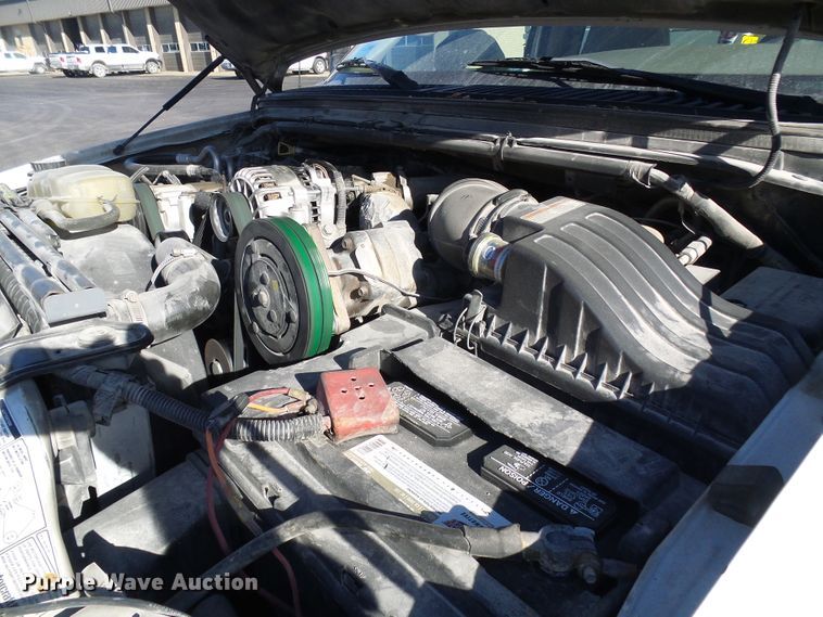 image for item DG5557 2001 Ford F450 chipper truck