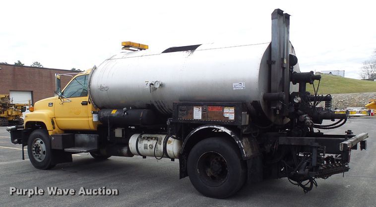 image for item DG5559 1999 Chevrolet C8500 oil distribution truck