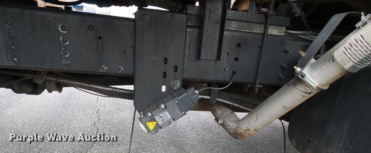 image for item DG5559 1999 Chevrolet C8500 oil distribution truck