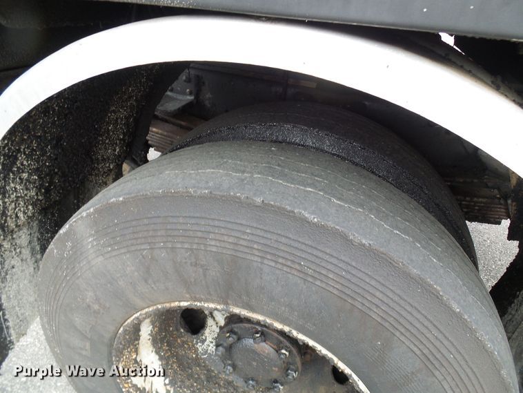 image for item DG5559 1999 Chevrolet C8500 oil distribution truck