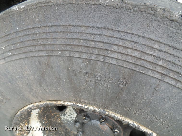 image for item DG5559 1999 Chevrolet C8500 oil distribution truck