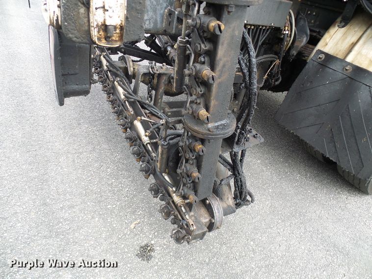 image for item DG5559 1999 Chevrolet C8500 oil distribution truck