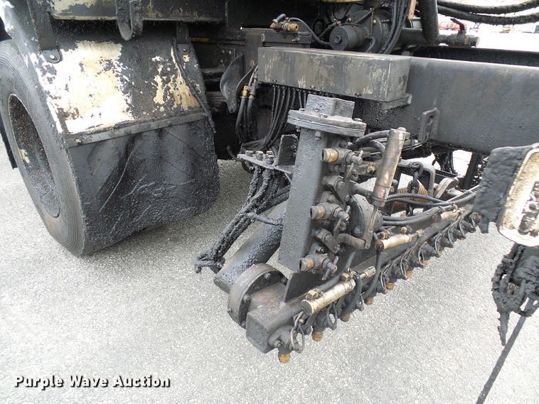 image for item DG5559 1999 Chevrolet C8500 oil distribution truck