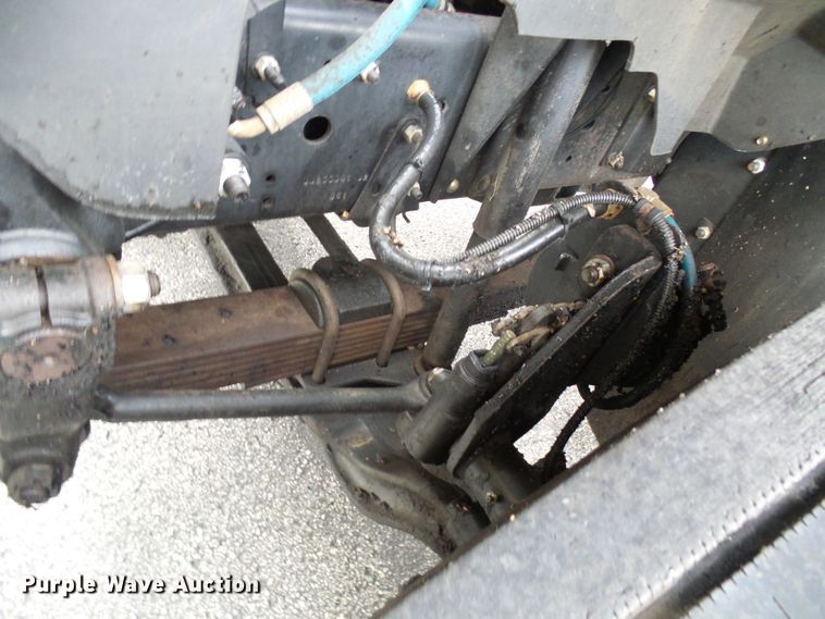 image for item DG5559 1999 Chevrolet C8500 oil distribution truck