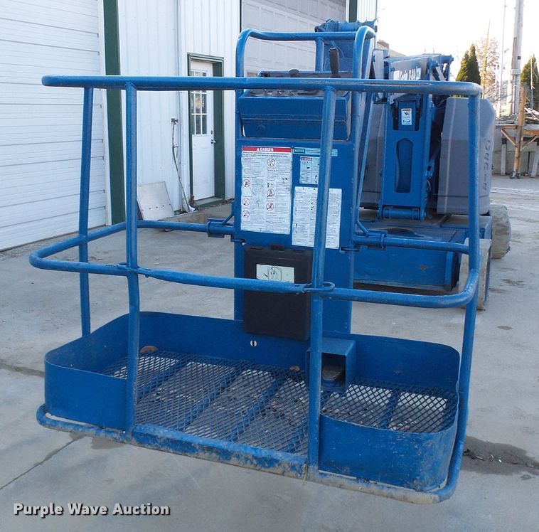 image for item DG5562 1997 Genie Z-34/22N boom lift