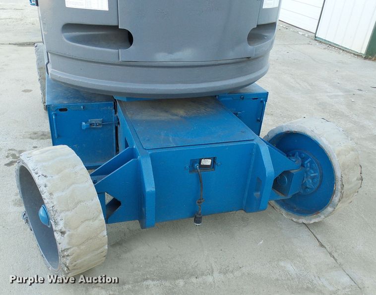image for item DG5562 1997 Genie Z-34/22N boom lift
