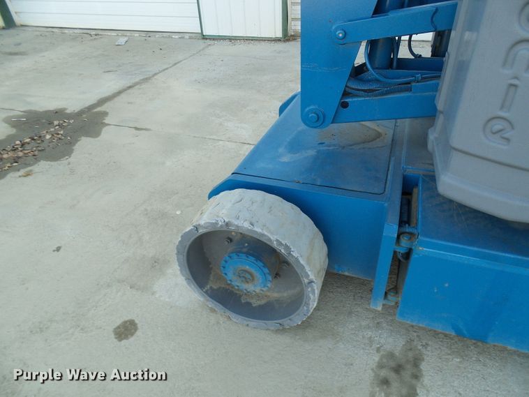 image for item DG5562 1997 Genie Z-34/22N boom lift