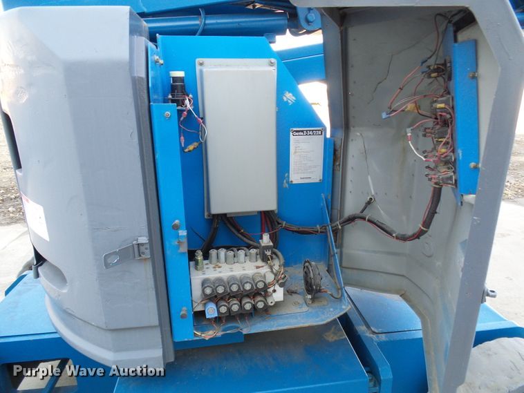 image for item DG5562 1997 Genie Z-34/22N boom lift