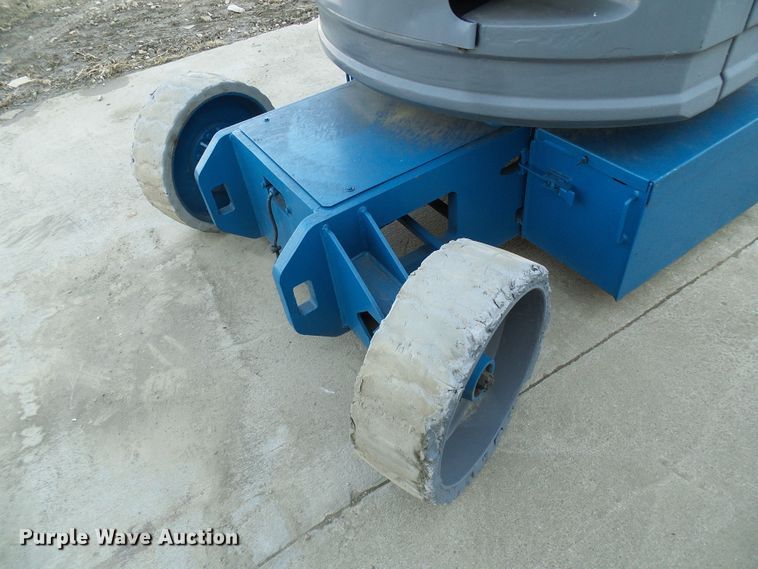 image for item DG5562 1997 Genie Z-34/22N boom lift