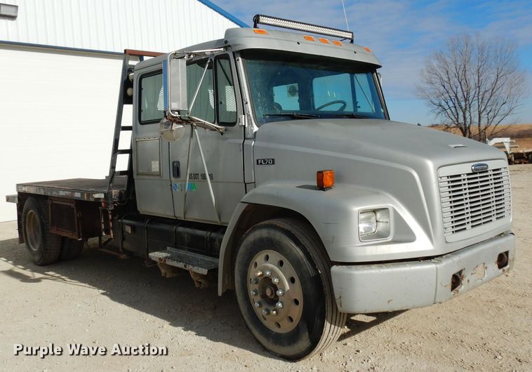image for item DG6249 1997 Freightliner Business Class FL70 flatbed truck