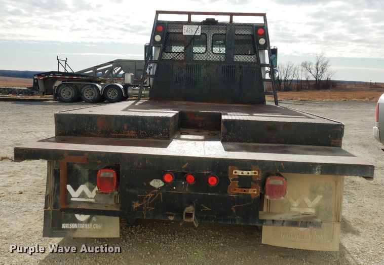 image for item DG6249 1997 Freightliner Business Class FL70 flatbed truck