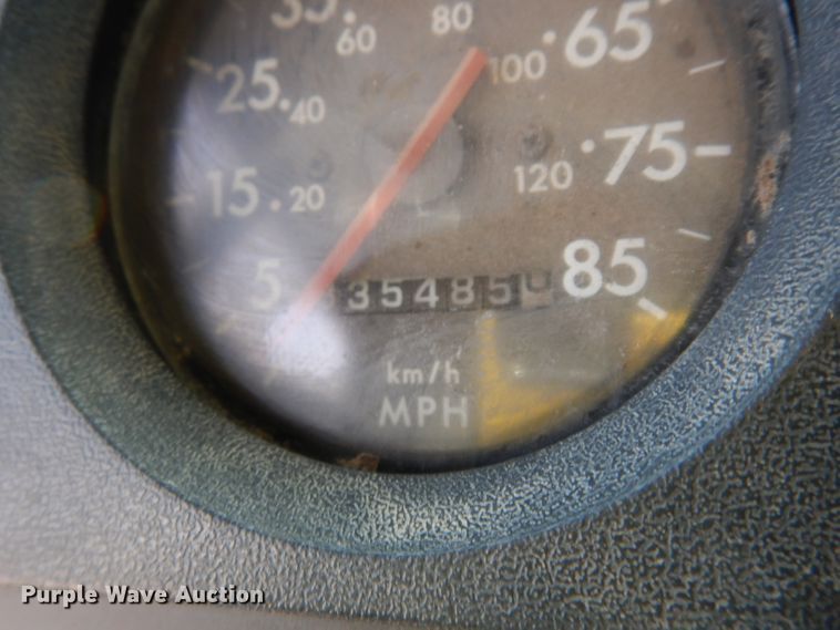 image for item DG6249 1997 Freightliner Business Class FL70 flatbed truck