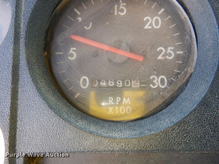 image for item DG6249 1997 Freightliner Business Class FL70 flatbed truck