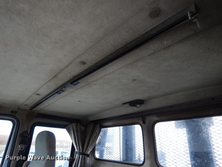 image for item DG6249 1997 Freightliner Business Class FL70 flatbed truck