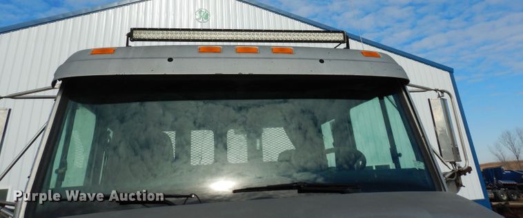 image for item DG6249 1997 Freightliner Business Class FL70 flatbed truck