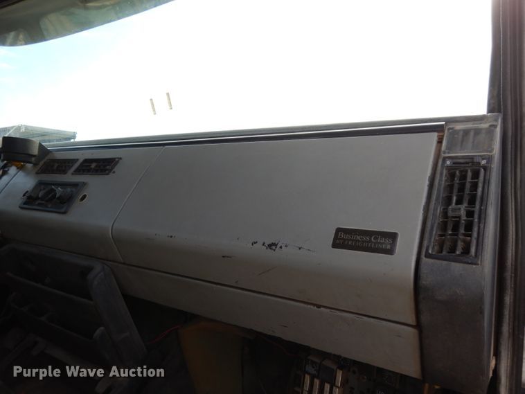 image for item DG6249 1997 Freightliner Business Class FL70 flatbed truck