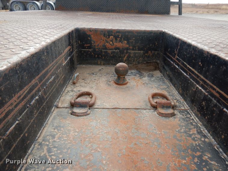 image for item DG6249 1997 Freightliner Business Class FL70 flatbed truck