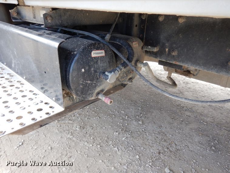 image for item DG6249 1997 Freightliner Business Class FL70 flatbed truck