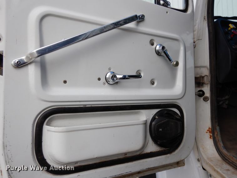 image for item DG6250 1997 Ford L9000 dump truck