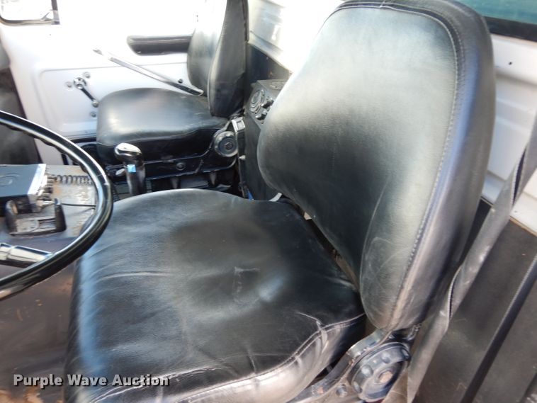 image for item DG6250 1997 Ford L9000 dump truck