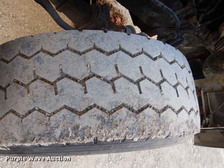 image for item DG6250 1997 Ford L9000 dump truck