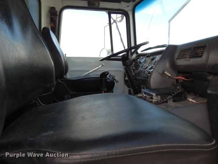 image for item DG6250 1997 Ford L9000 dump truck