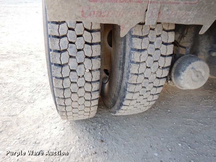 image for item DG6250 1997 Ford L9000 dump truck