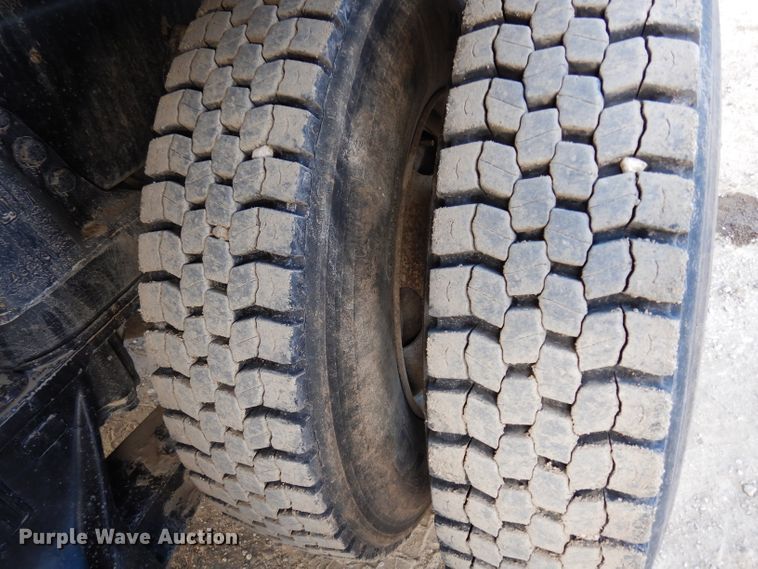 image for item DG6250 1997 Ford L9000 dump truck