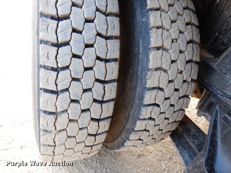 image for item DG6250 1997 Ford L9000 dump truck