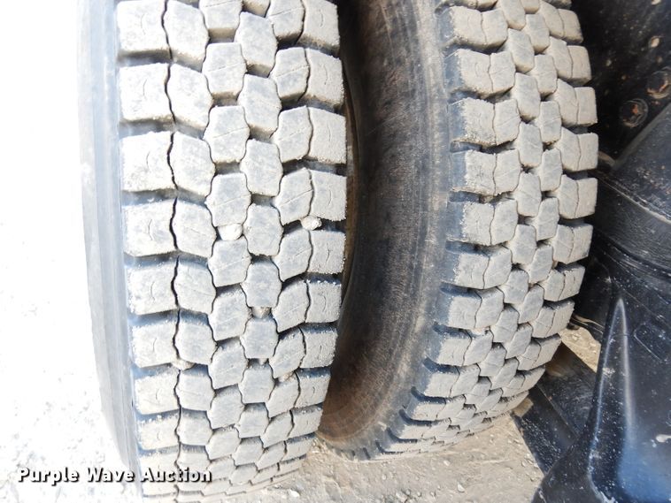 image for item DG6250 1997 Ford L9000 dump truck