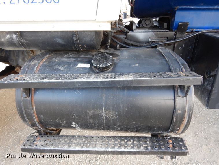 image for item DG6250 1997 Ford L9000 dump truck