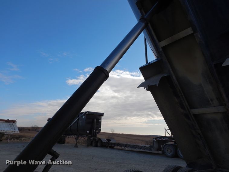 image for item DG6250 1997 Ford L9000 dump truck