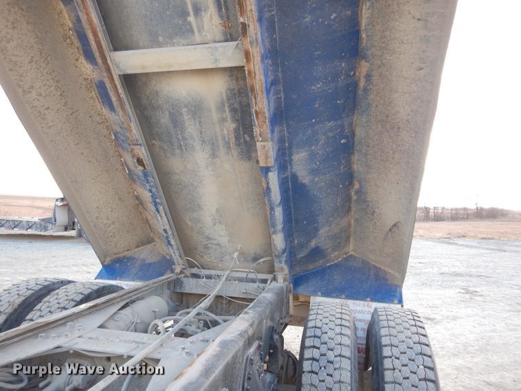 image for item DG6250 1997 Ford L9000 dump truck