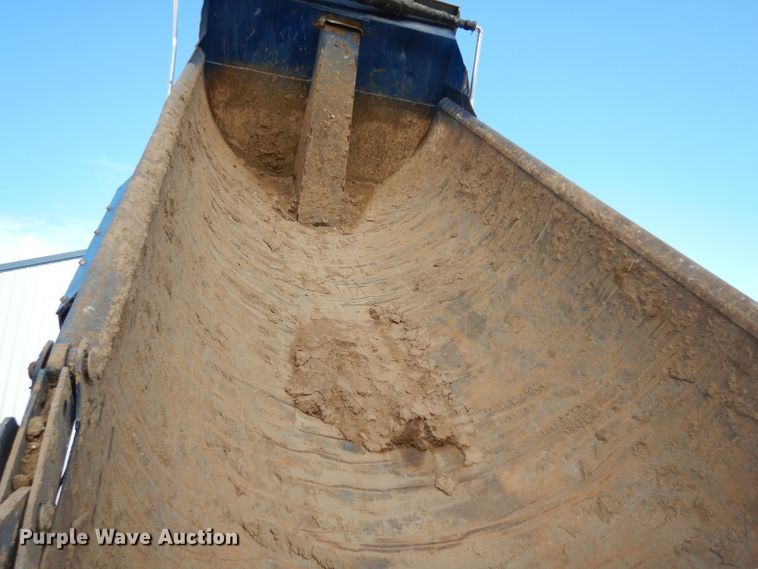 image for item DG6250 1997 Ford L9000 dump truck