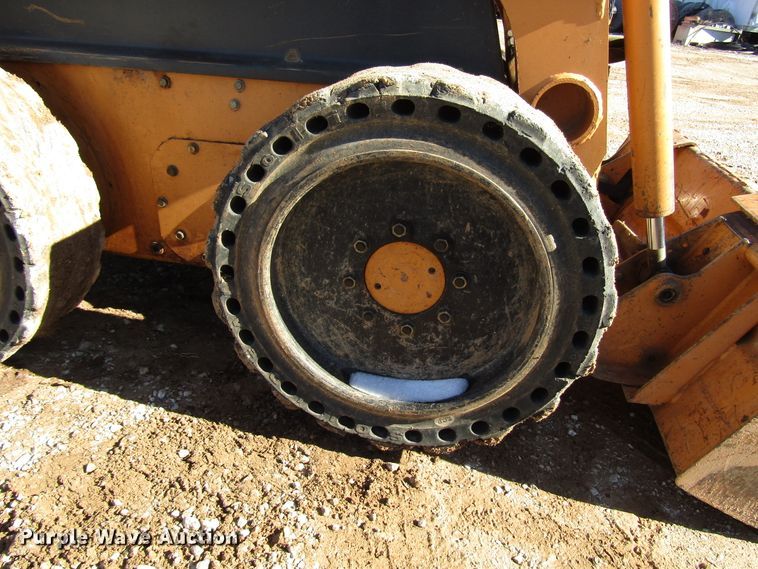 image for item DG6681 2003 Case 40XT skid steer