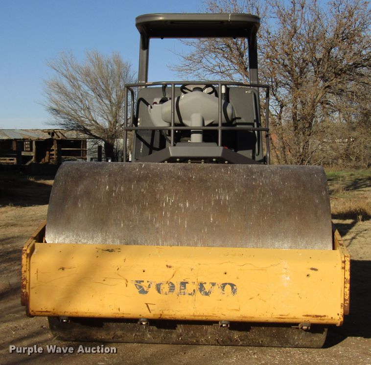 image for item DG6732 2009 Volvo SD100D single drum vibratory roller