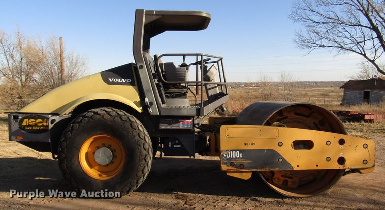 image for item DG6732 2009 Volvo SD100D single drum vibratory roller