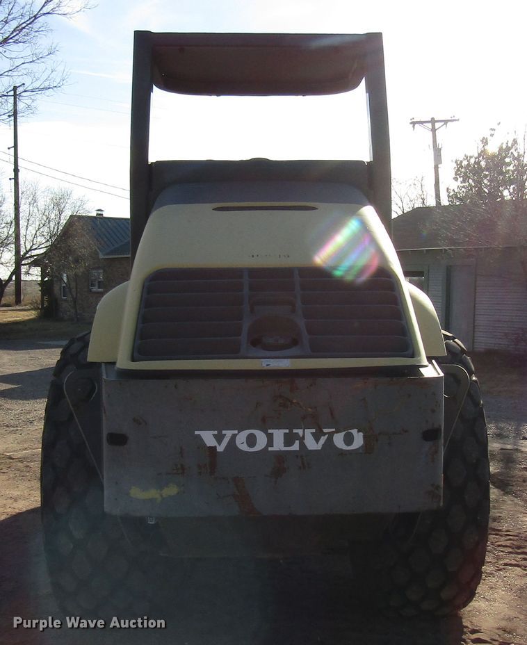 image for item DG6732 2009 Volvo SD100D single drum vibratory roller