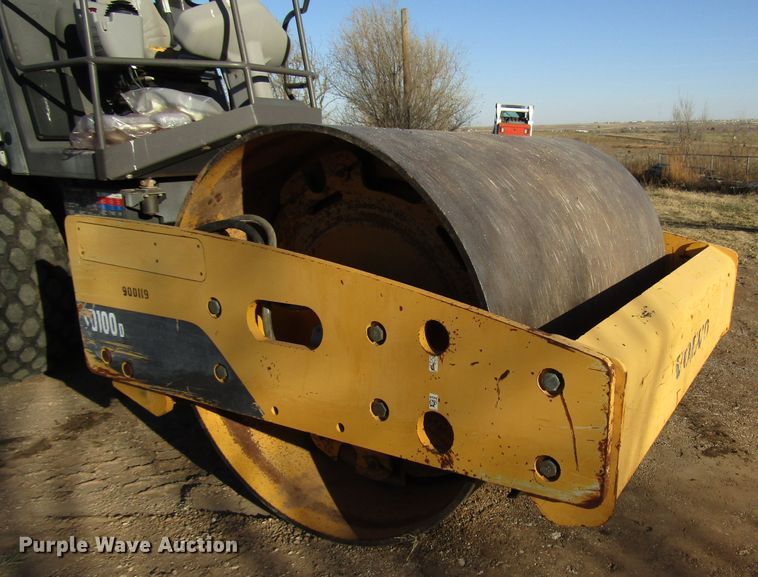 image for item DG6732 2009 Volvo SD100D single drum vibratory roller