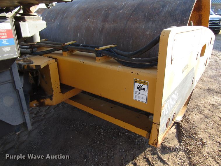 image for item DG6732 2009 Volvo SD100D single drum vibratory roller