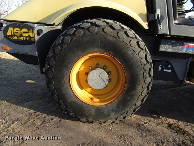 image for item DG6732 2009 Volvo SD100D single drum vibratory roller