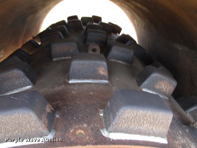 image for item DG6732 2009 Volvo SD100D single drum vibratory roller