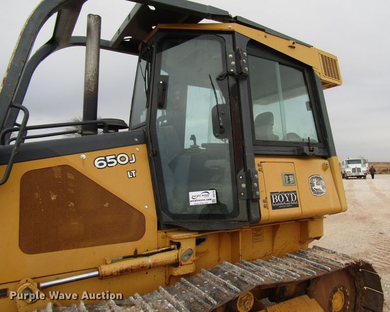 image for item DG6734 2005 John Deere 650J dozer