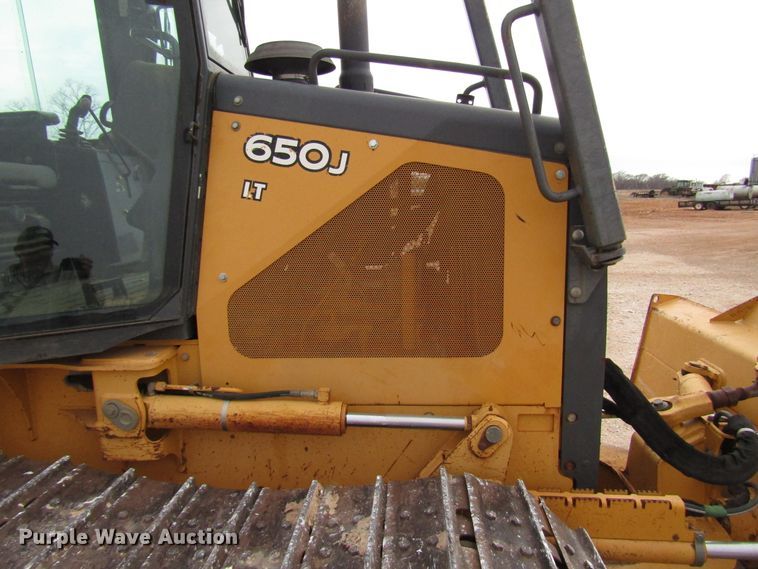 image for item DG6734 2005 John Deere 650J dozer
